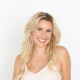 Headshot of Boston Reiki practitioner Alison Papazois